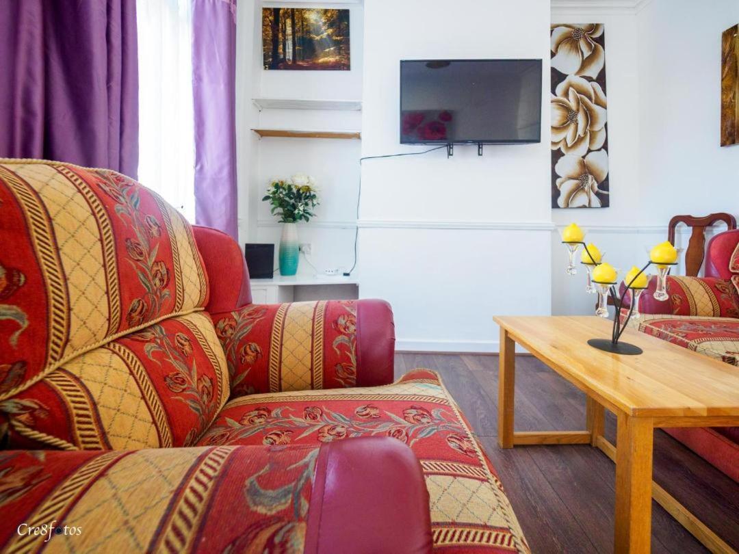 12 Cornwallis Lodge Family Room 1 Stoke-on-Trent Extérieur photo