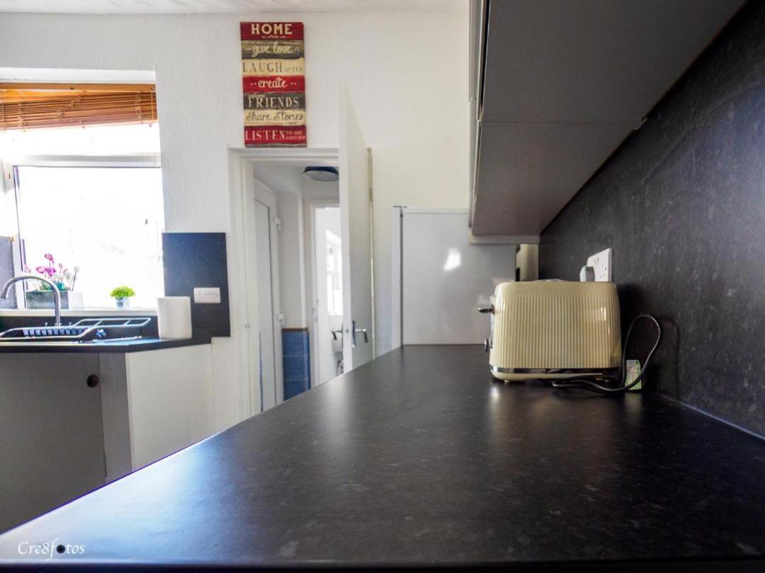 12 Cornwallis Lodge Family Room 1 Stoke-on-Trent Extérieur photo
