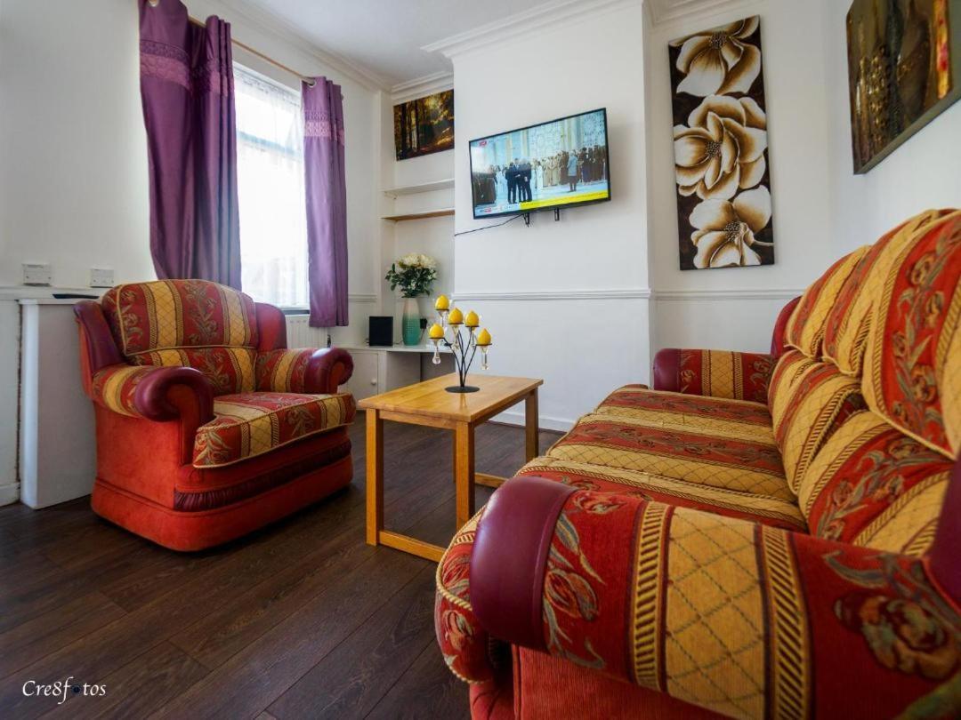 12 Cornwallis Lodge Family Room 1 Stoke-on-Trent Extérieur photo